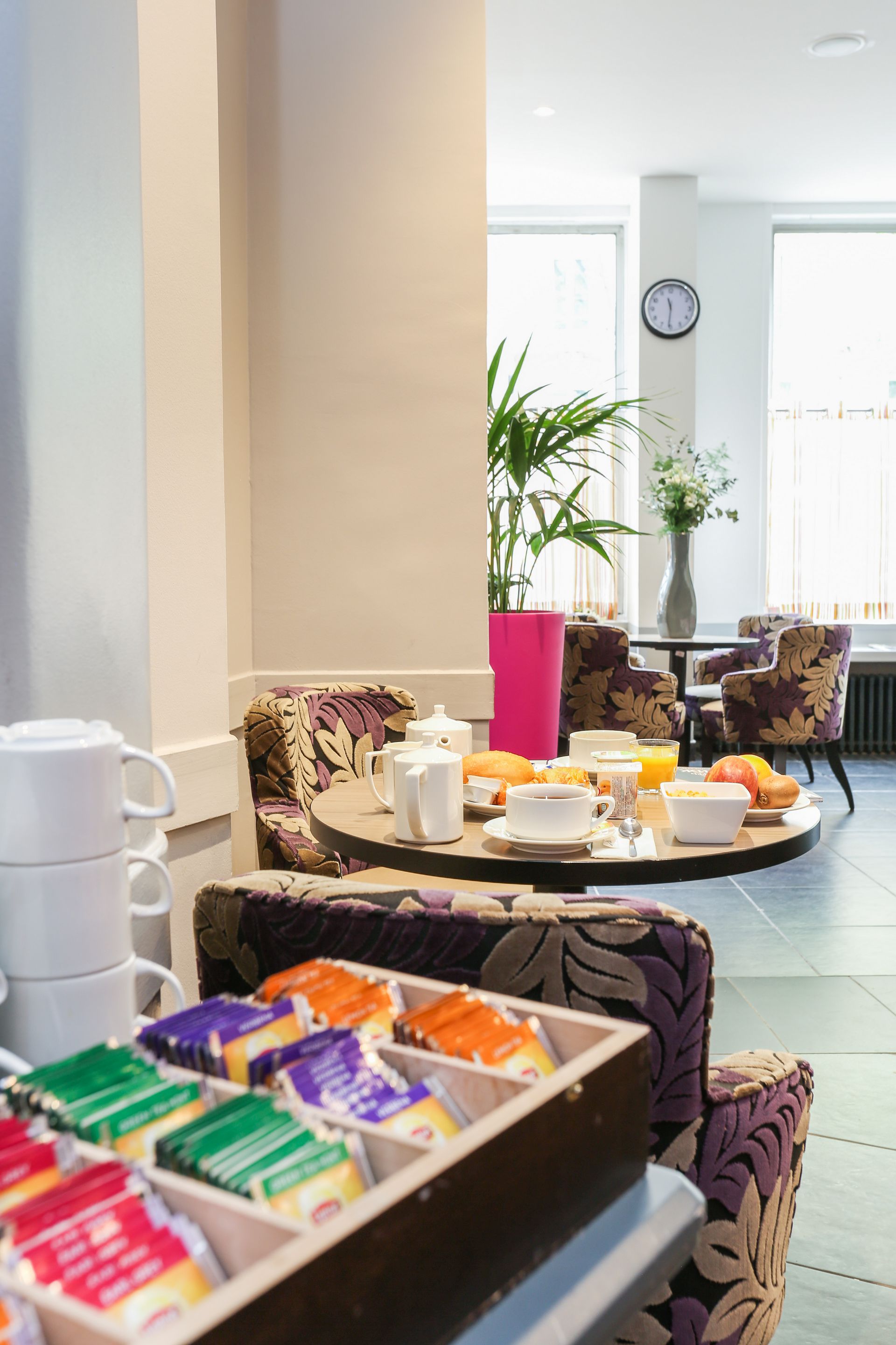 Hotel-Avalon-Paris-Breakfast