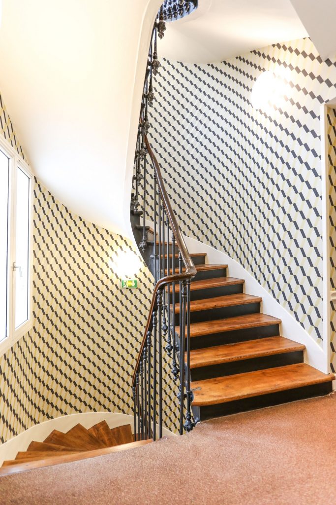 Hotel-Avalon-Paris-Stairs